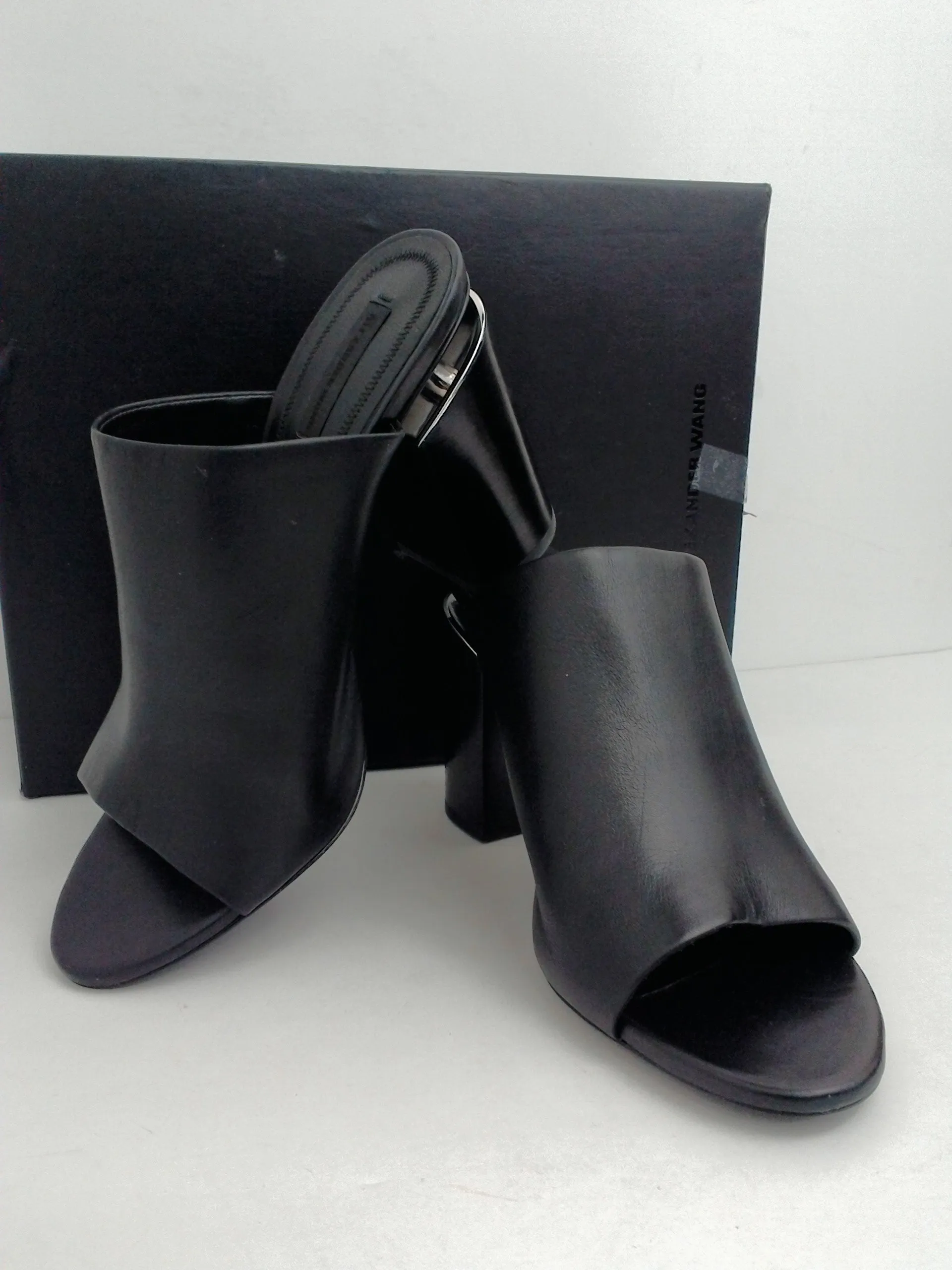 Alexander Wang Women's Avery Black Leather Size 39.5